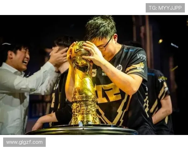 RNG在全球总决赛中的意识表现分析与战术解读